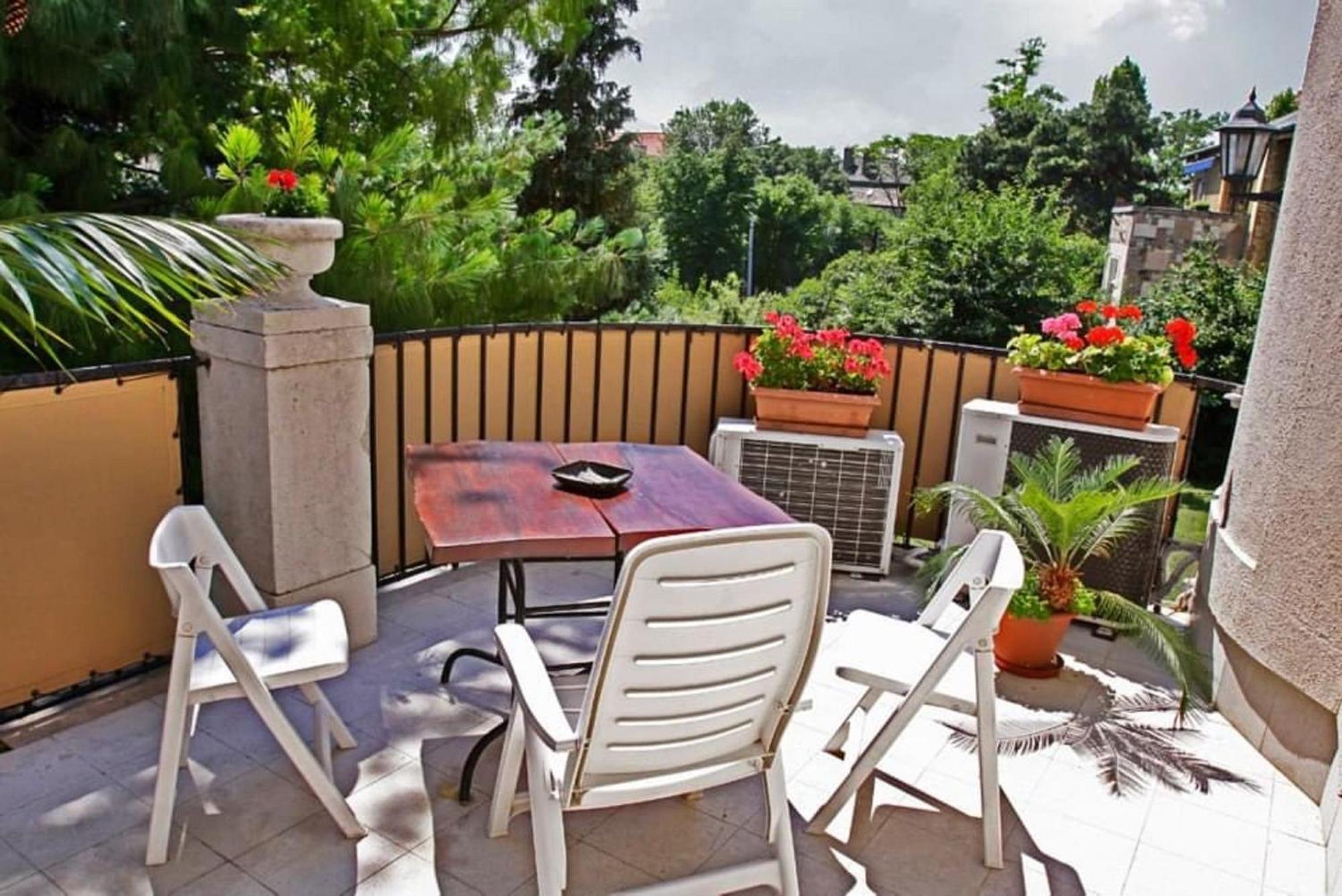 Kalmar Panzio Bed & Breakfast Budapest Exterior photo